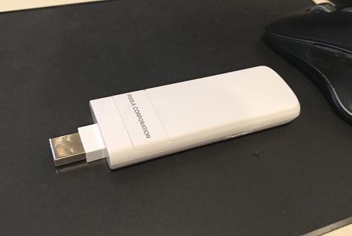 ドコモ回線対応のSIMフリーUSBドングル「PIX-MT100」の実機レビュー