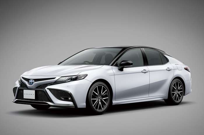 なんと トヨタ「カムリ」 日本国内販売を終了へ 生産は2023年12月下旬