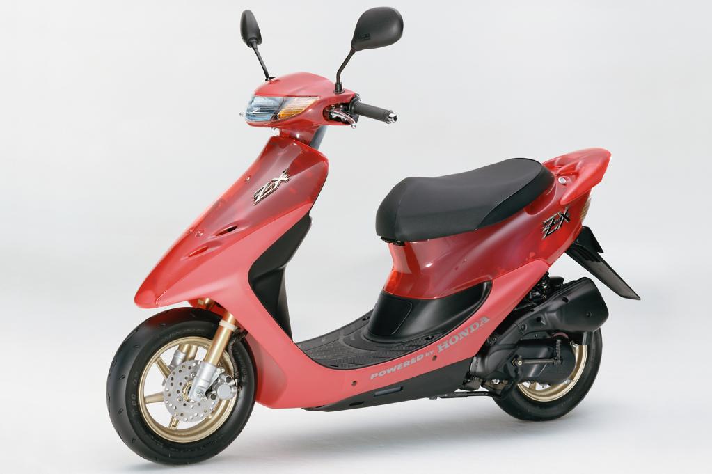 半透明仕様のホンダ・ライブDio ZX】iMac G3のスケルトンブームは