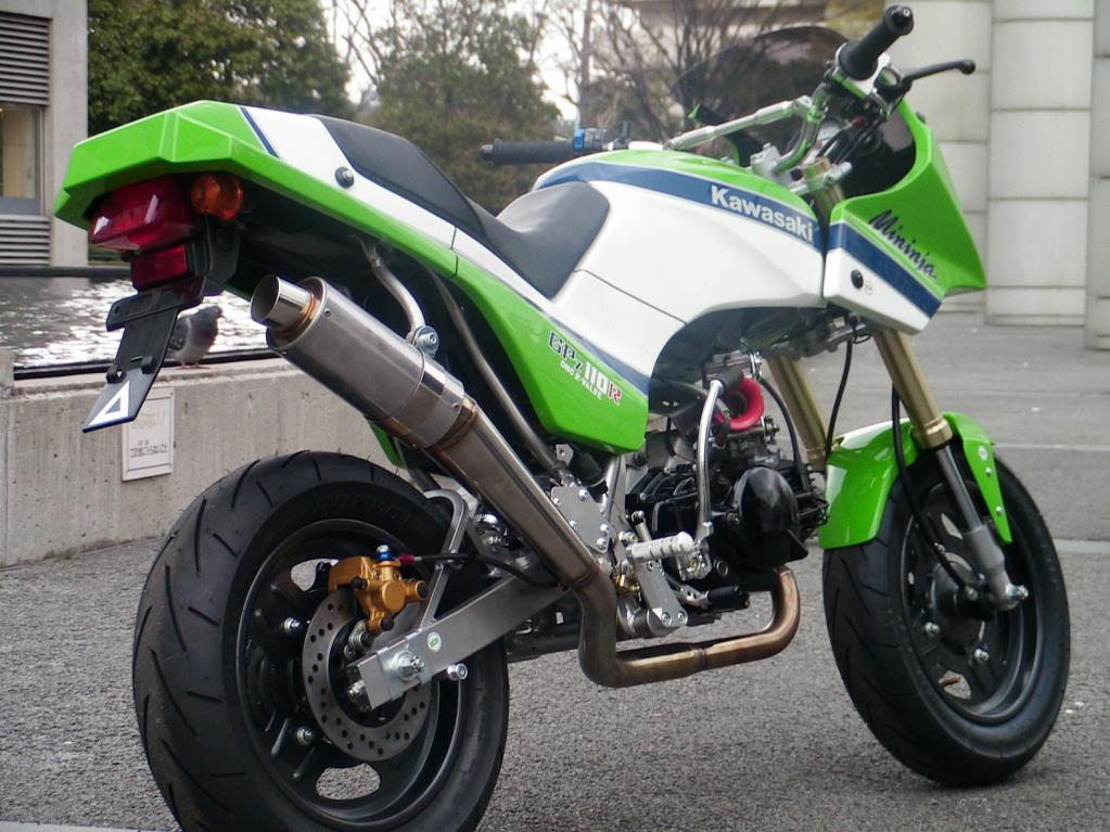 カワサキ KSR110でニンジャ、ZRX、Moto GPマシン・ZX-RRを再現