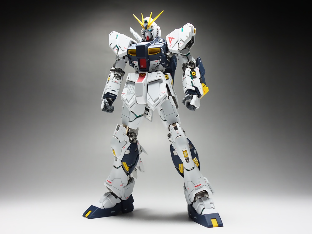 プレミアム完成品】バンダイ MG 1/100 νガンダム Ver.Ka | プラモデル