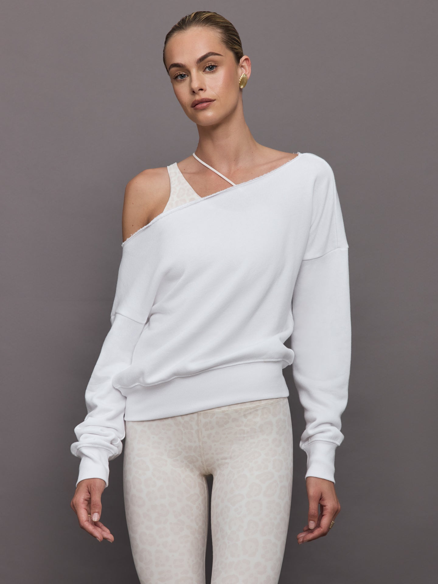Off Shoulder Sweatshirt in French Terry - White – Carbon38