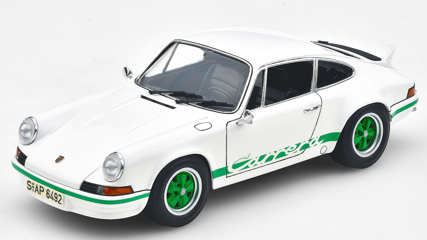 最高のボディ形状を目指してプラモデルを徹底改修！「ポルシェ911