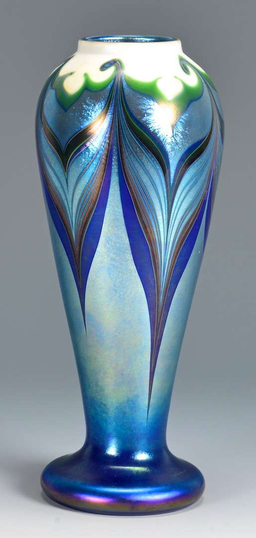 Lot 735: 2 Orient & Flume Art Glass Vases | Case Auctions