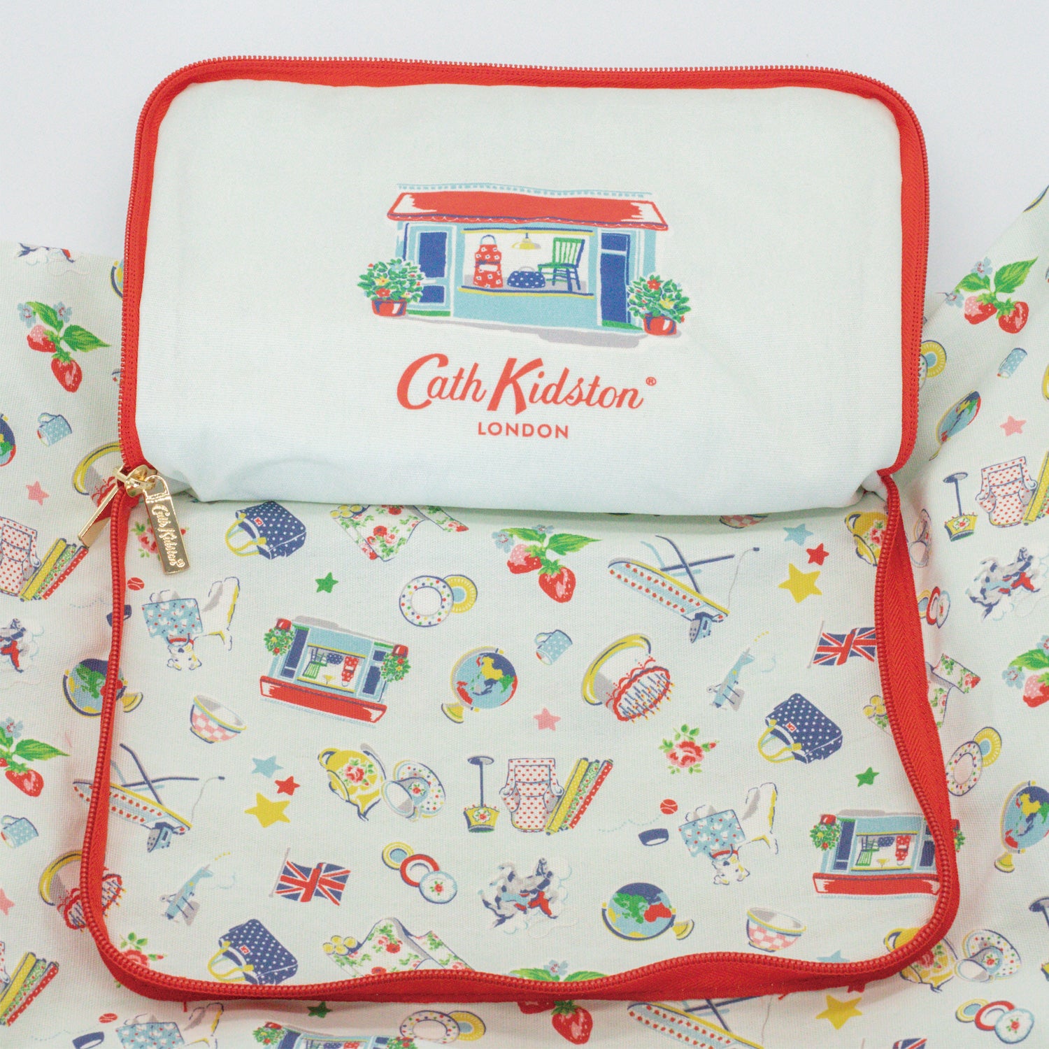 ポケッタブルキャリーオンバッグ Cath Icons | Cath Kidston 日本公式