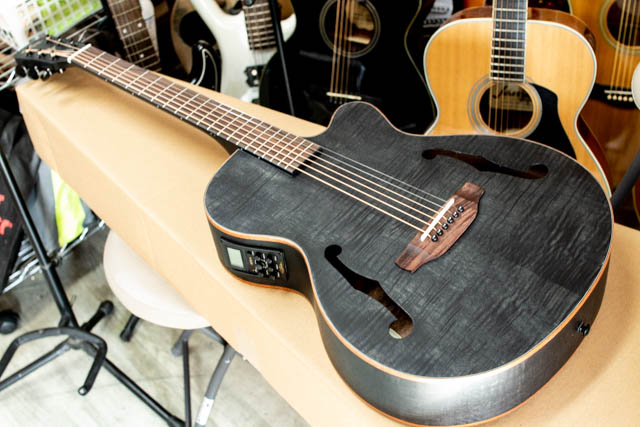 ARIA FET-F2 STBK Fホール エレアコ サテン ブラック 黒 Satin Black