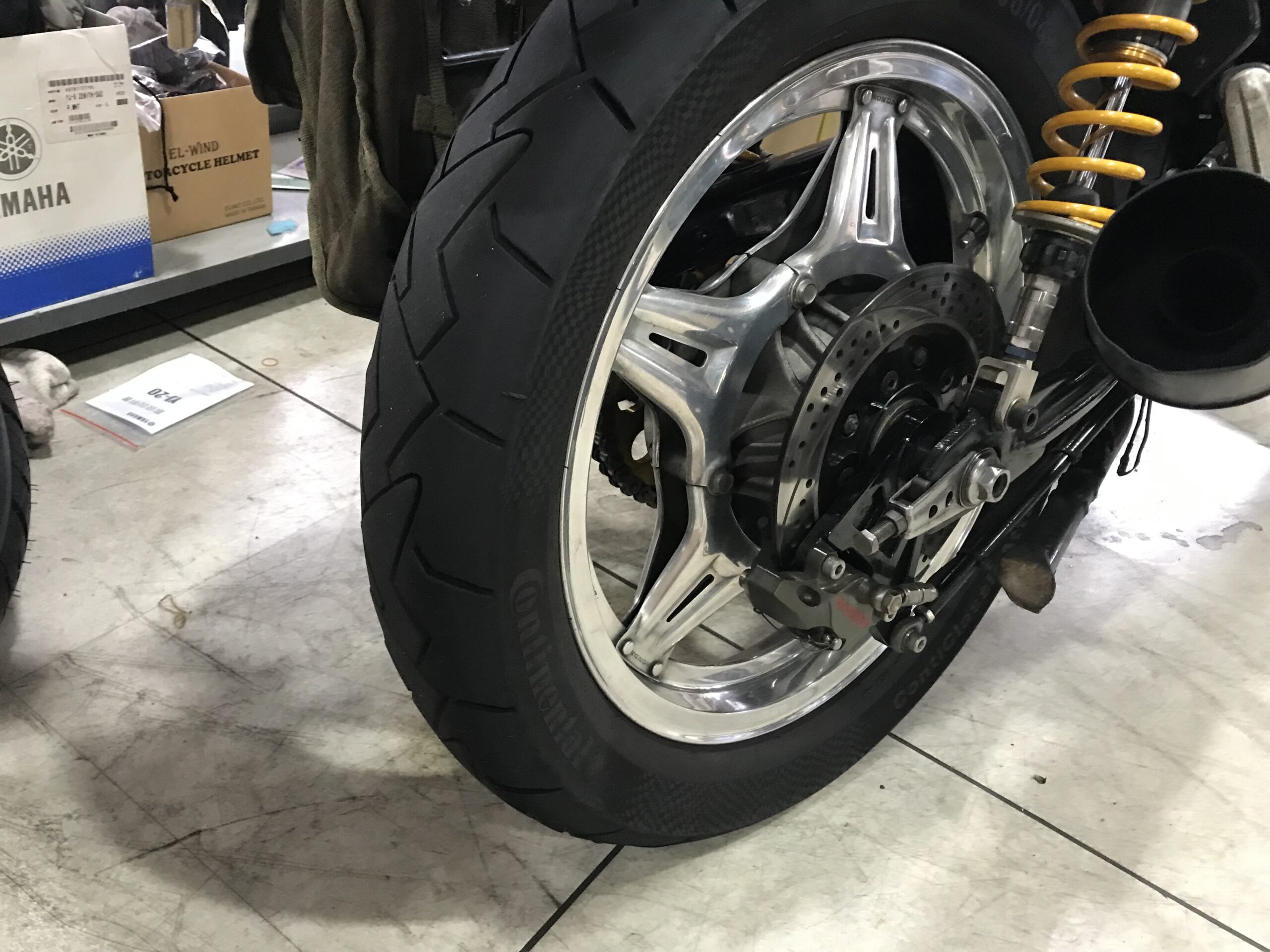 CB-F系のホイール-裏コムスターを2セットお持ちの方とエンカウント