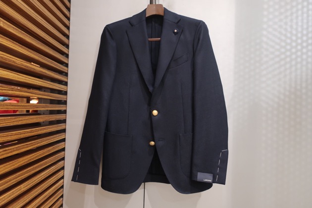 お花さんでお馴染みの＜LARDINI(ラルディーニ)＞のブレザーが入荷しま
