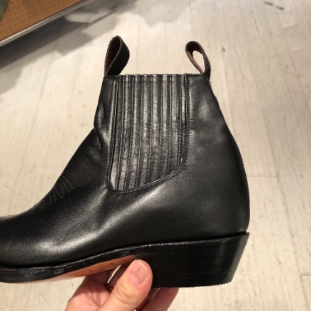 秋冬の足元事情！＜CHAMULA＞のサイドゴアブーツ。｜ビームス ボーイ