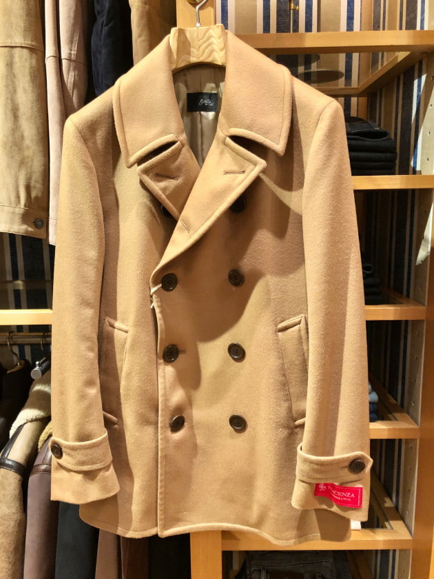 AUBERGE x Brilla per il gusto〉ピーコートが大好きなスタッフ石原が