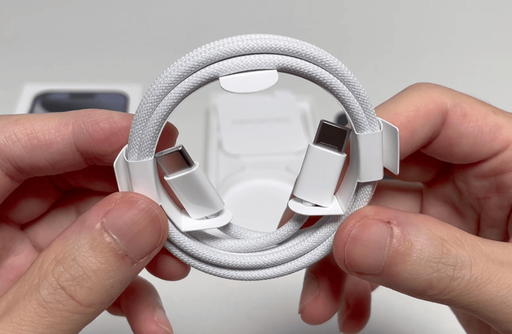 開封レビュー】iPhone 15 Proの付属品一覧と必要なもの - iPhone Wiki