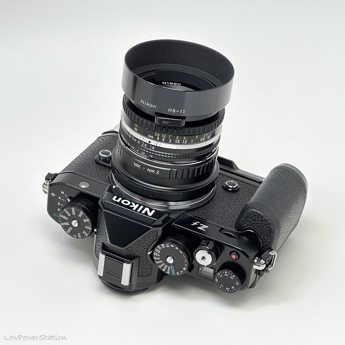 SmallRigのNikon Zf用ウッドグリップを装着してみた - 和田哲哉