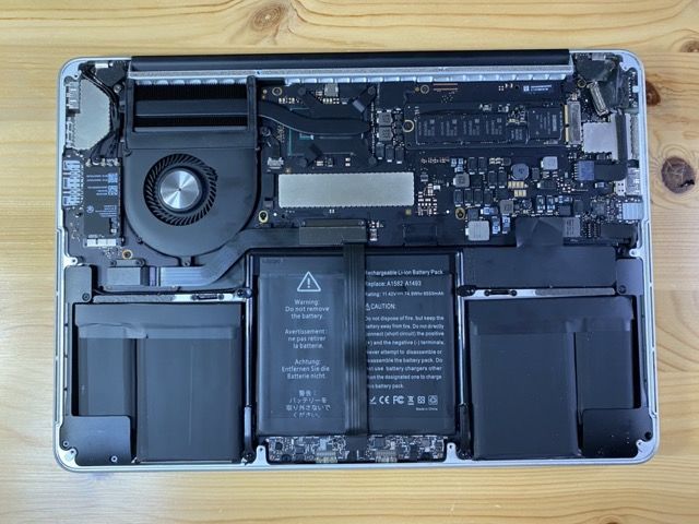 MacBook Proのバッテリーを自力で交換する方法と手順！安くて簡単でした。