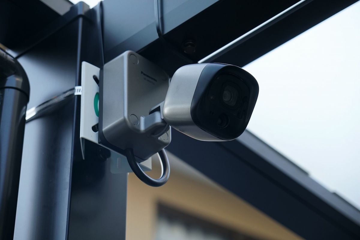 Panasonicの防犯カメラ【VL-WD712K】を自分で設置。ワイヤレスで工事