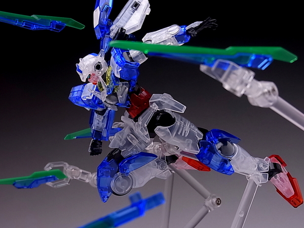 劇場限定 HG 1/144 ダブルオークアンタ クリアカラーバージョン