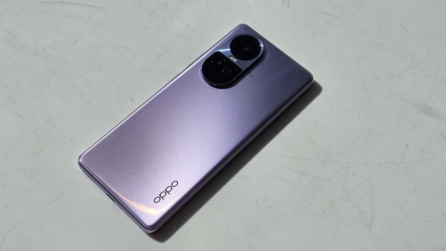 OPPO Reno 10 Pro、5万円引きのソフトバンク版とSIMフリー版の「違い