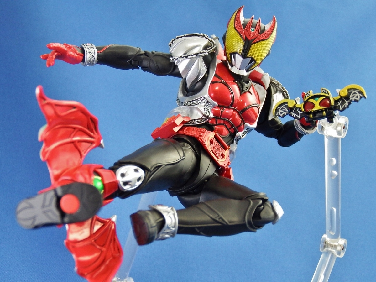 S.H.Figuarts 仮面ライダーキバ キバフォーム (真骨彫製法) - 多々買い