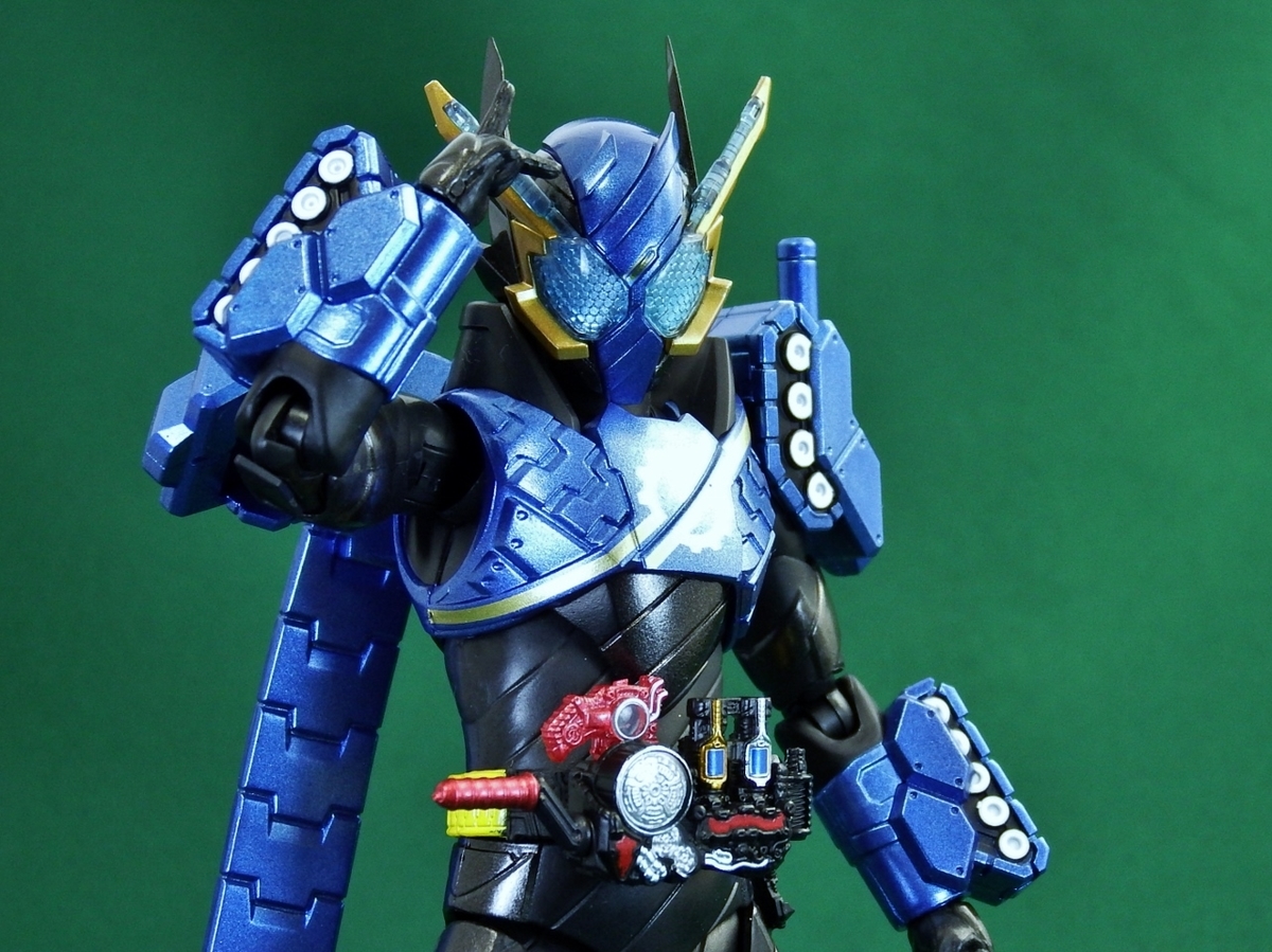 S.H.Figuarts 仮面ライダービルド タンクタンクフォーム (プレミアム