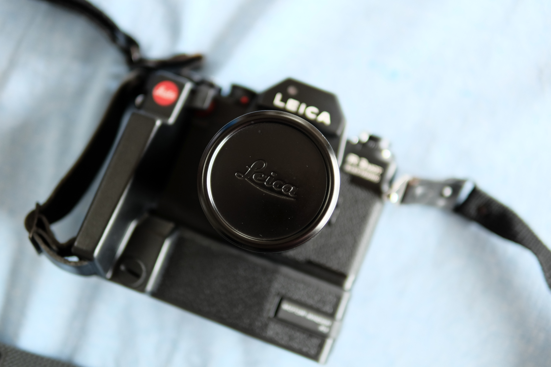 Leica R3 と Leica M4 ストラップ備忘録 - Foto Anthem