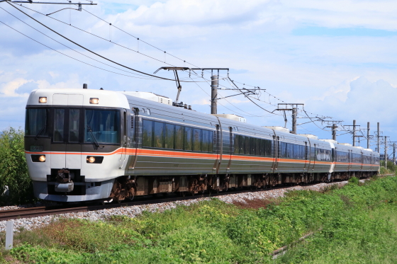 特急しなの10号が383系4両+4両で運転 - ガタゴト日誌
