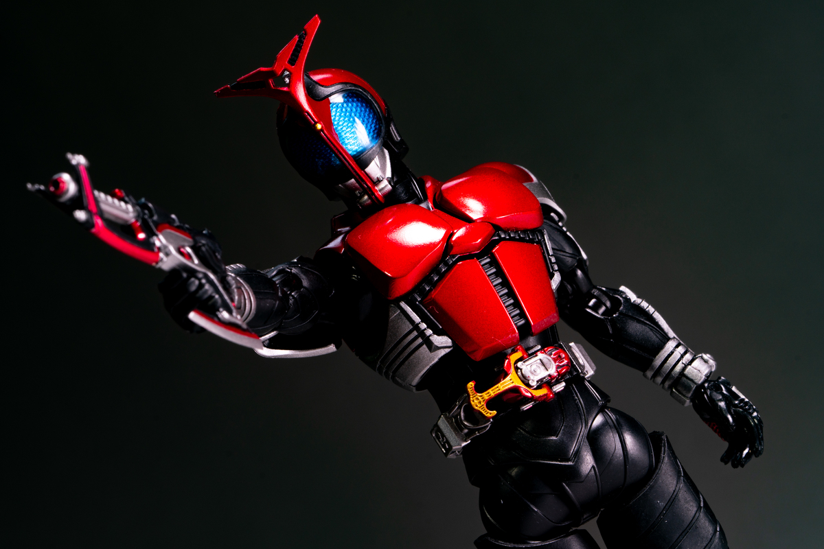 S.H.Figuarts 真骨彫製法 仮面ライダーカブト ライダーフォーム