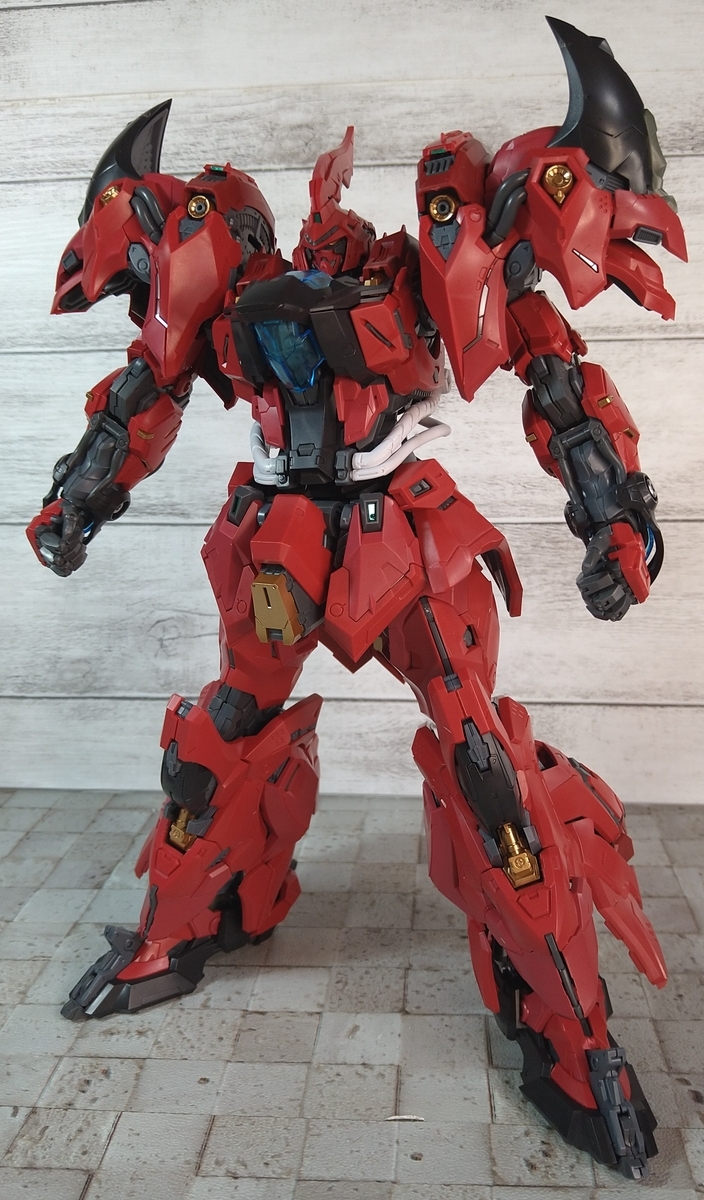 総パーツ数900以上の狂気！ガンプラMGを遥かに越えた規格外の極上