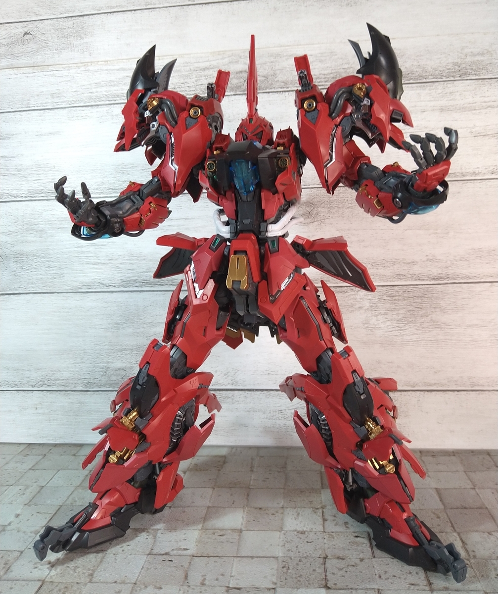 総パーツ数900以上の狂気！ガンプラMGを遥かに越えた規格外の極上