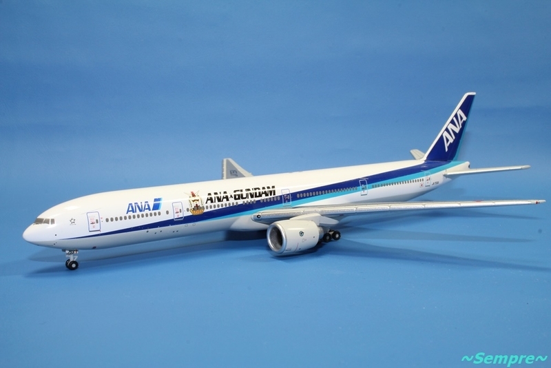全日空商事 ANA B777-300 ガンダムジェット JA755A 1/400スケール