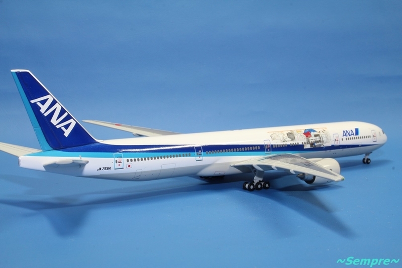 全日空商事 ANA B777-300 ガンダムジェット JA755A 1/400スケール