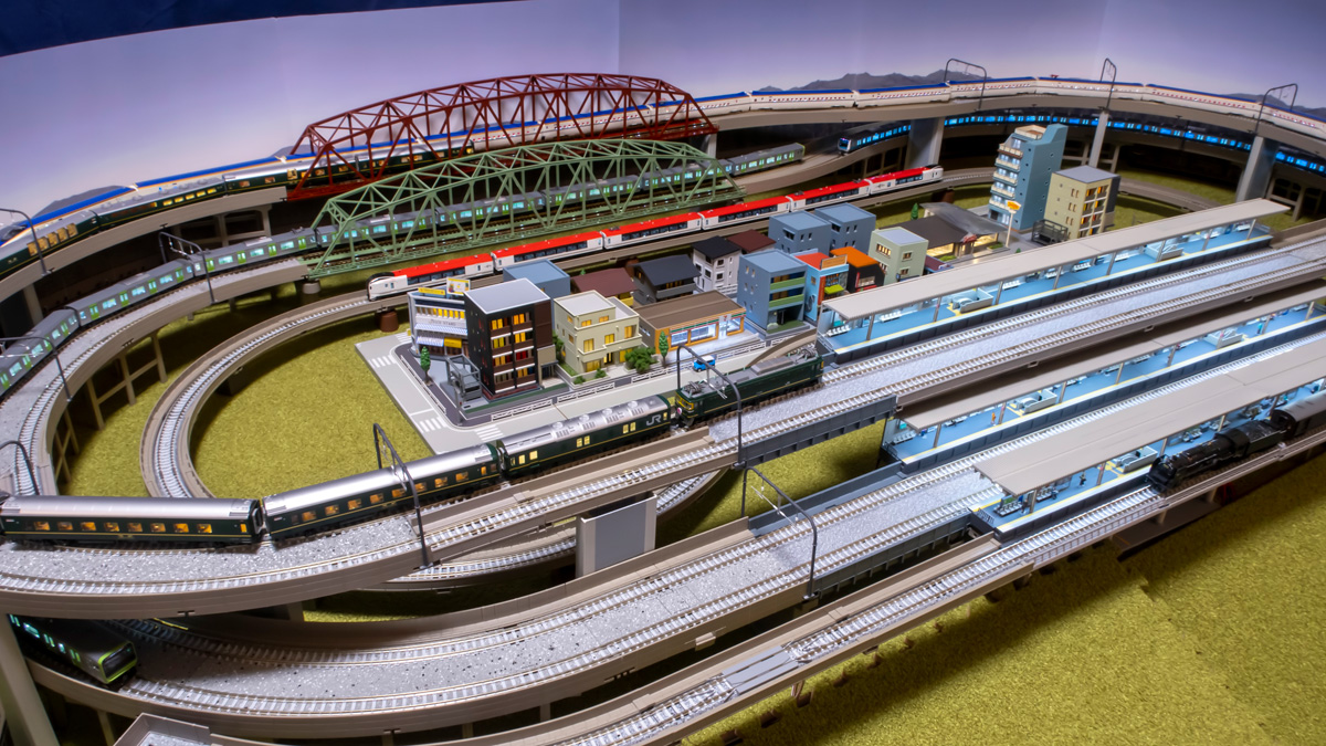 Nゲージ】「多階層 複線高架 立体交差レイアウト」のホームを追加制作