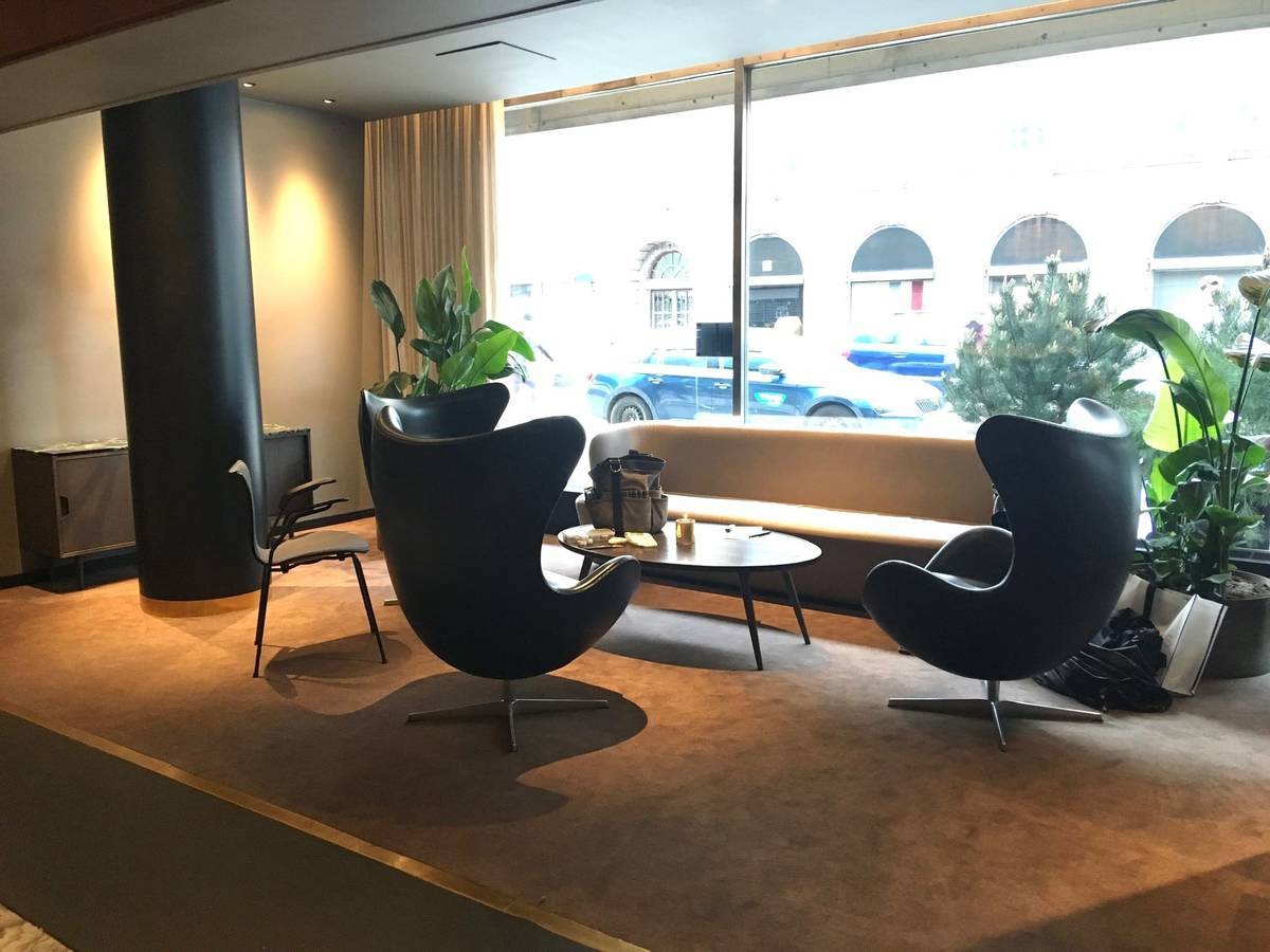 デンマークでヤコブセンホテルの憧れスイートルーム606号室へ - 北欧