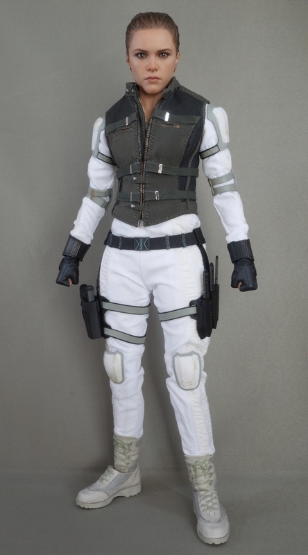 未開封新品 ホットトイズ エレーナ・ベロワ フィギュア ブラック