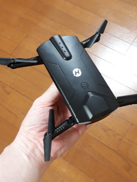 手軽に扱えるドローン「HOLY STONE HS-160」の操作感レビュー - 気分は