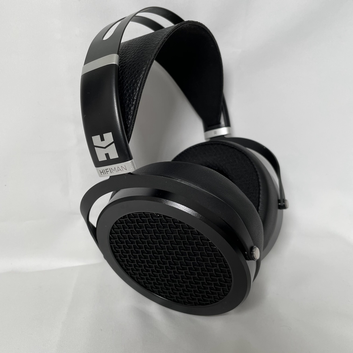 HIFIMAN『SUNDARA』レビュー。平面駆動型ヘッドホンを楽しもう