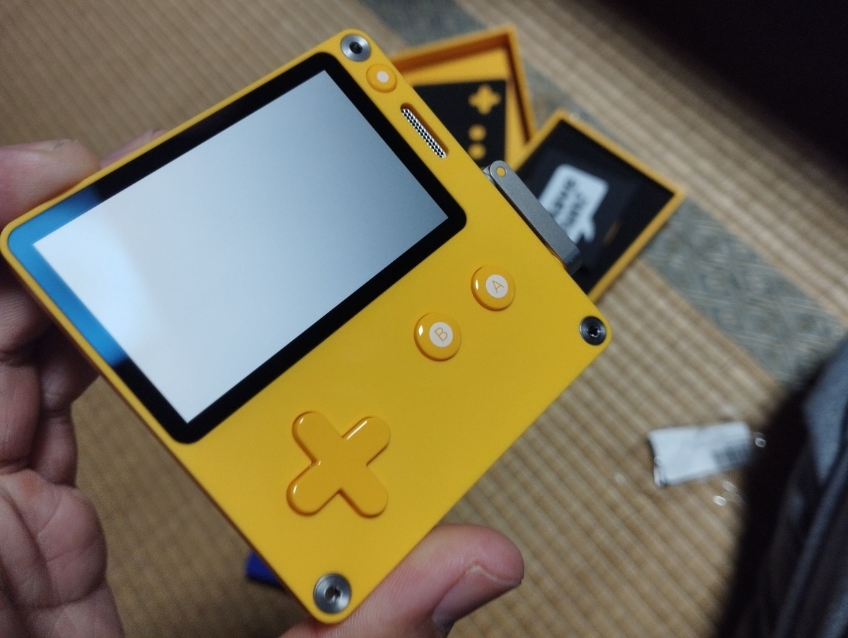 Playdate ハンドヘルドゲーム機 イエロー(専用付属ケーブルなし