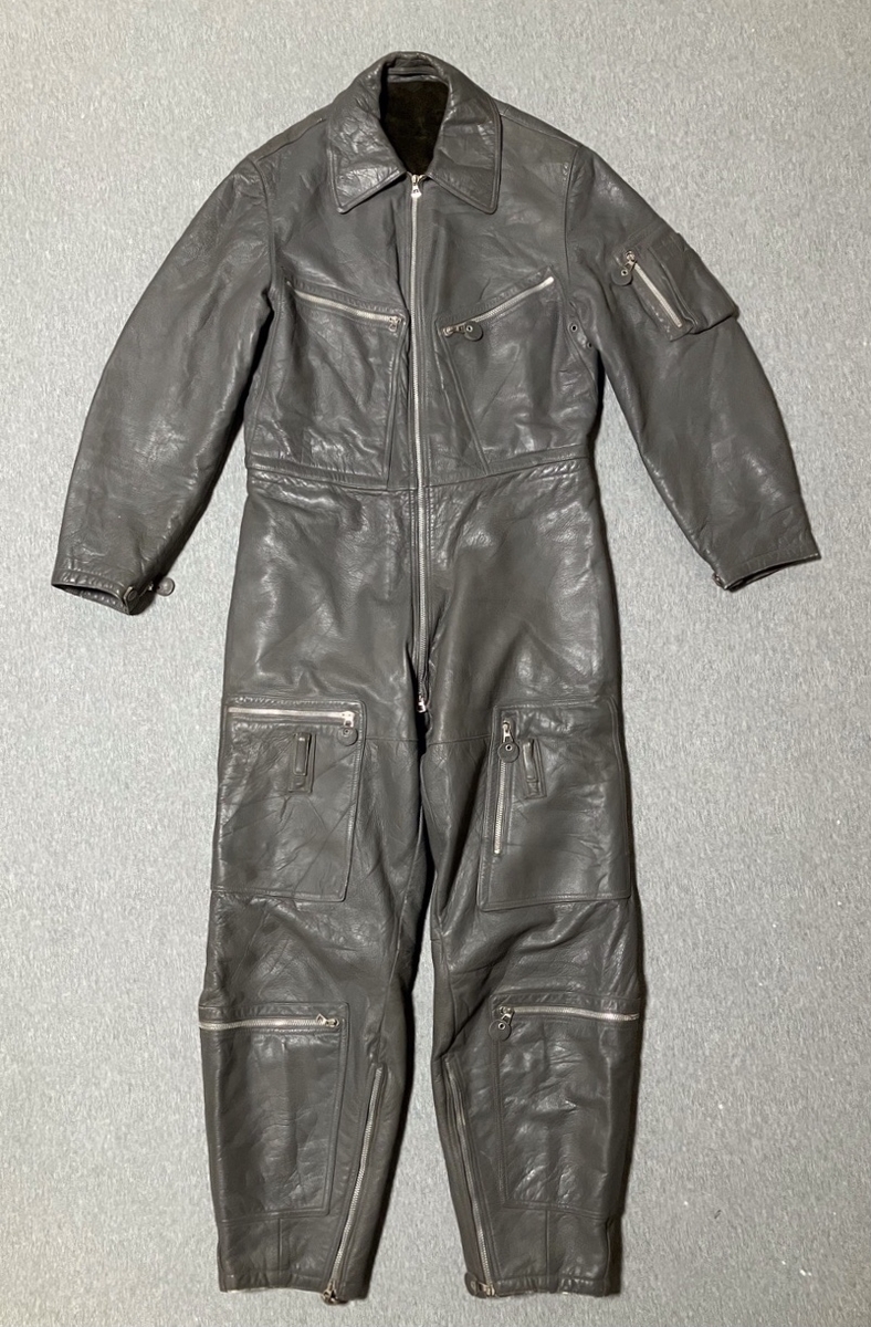 激シブスーツです！【旧西ドイツの軍服】空軍レザーパイロットスーツ