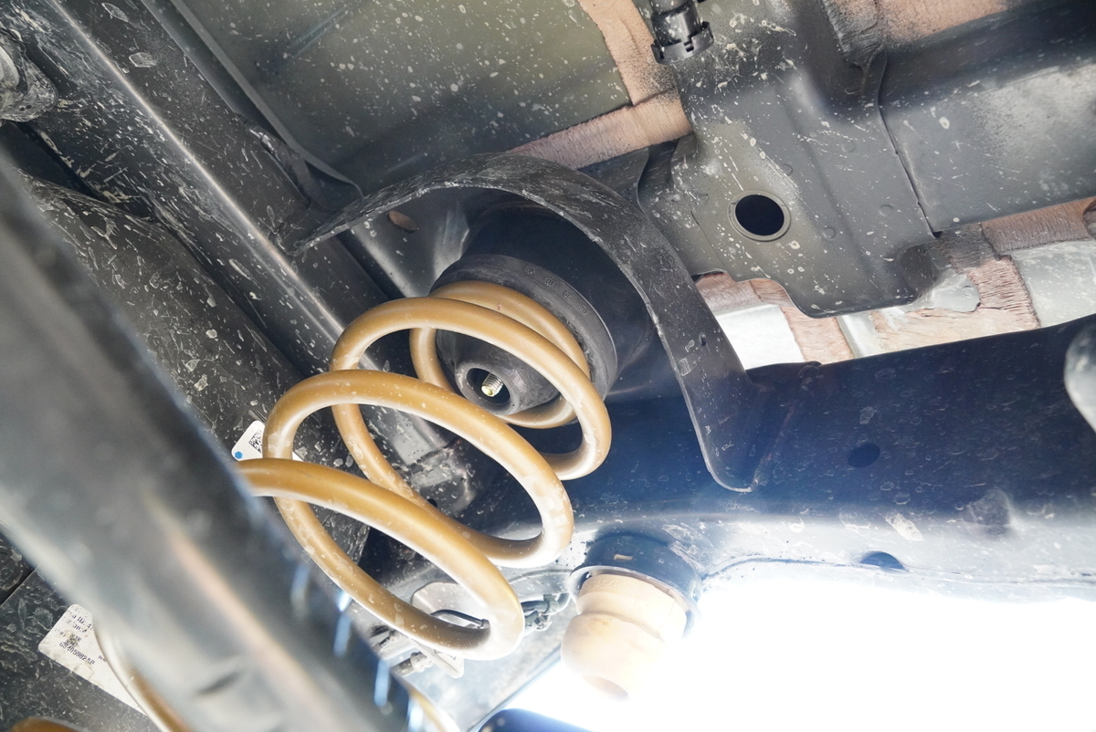 ラングラーJL】テラフレックス1.5インチスペーサー装着方法とビフォー