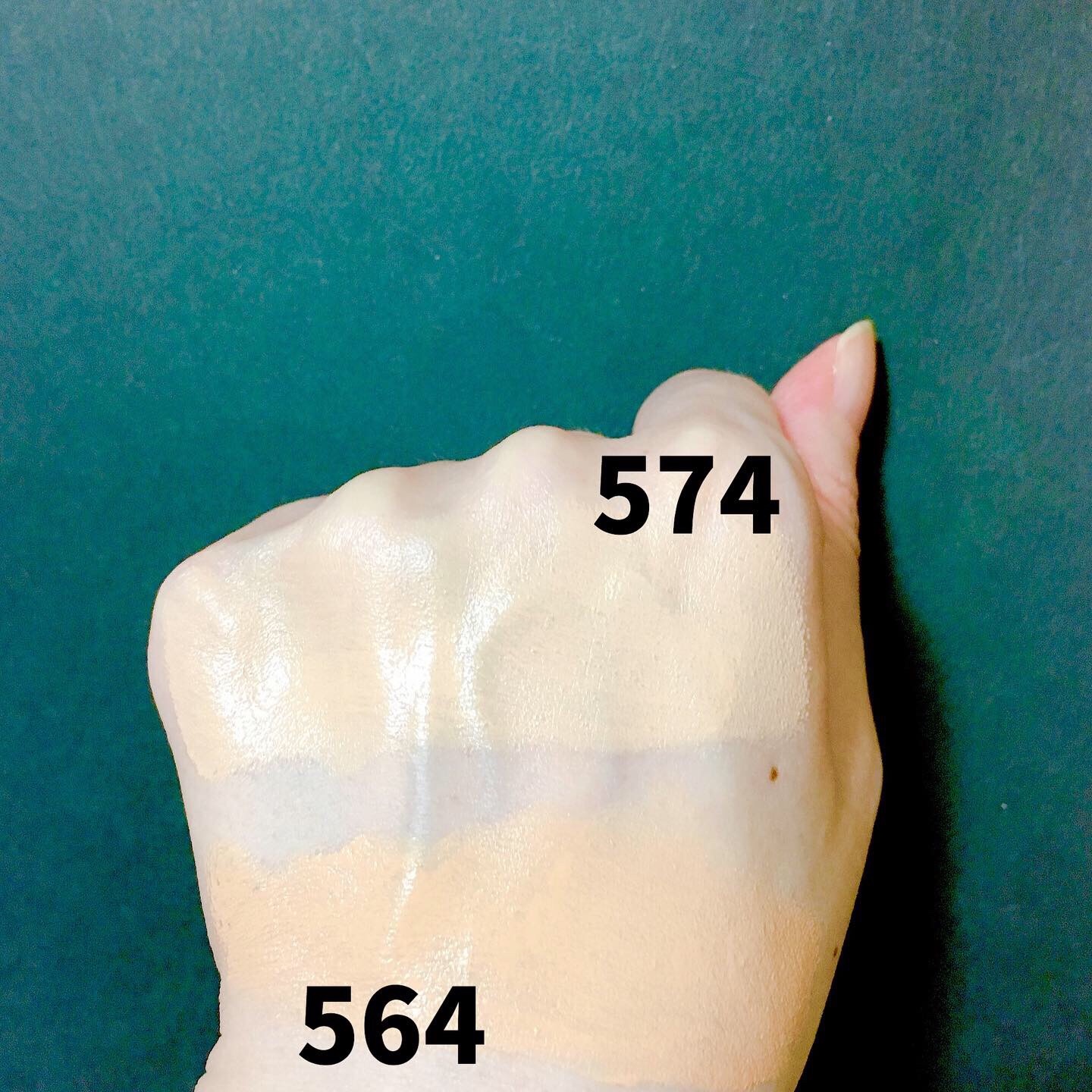 シュウウエムラ『アンリミテッド ラスティング フルイド』564、574