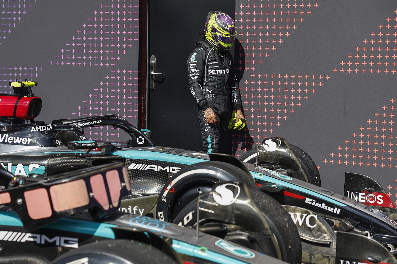 繰り上げで勝者となったハミルトン「複雑な気持ちだが、優勝争いに復帰