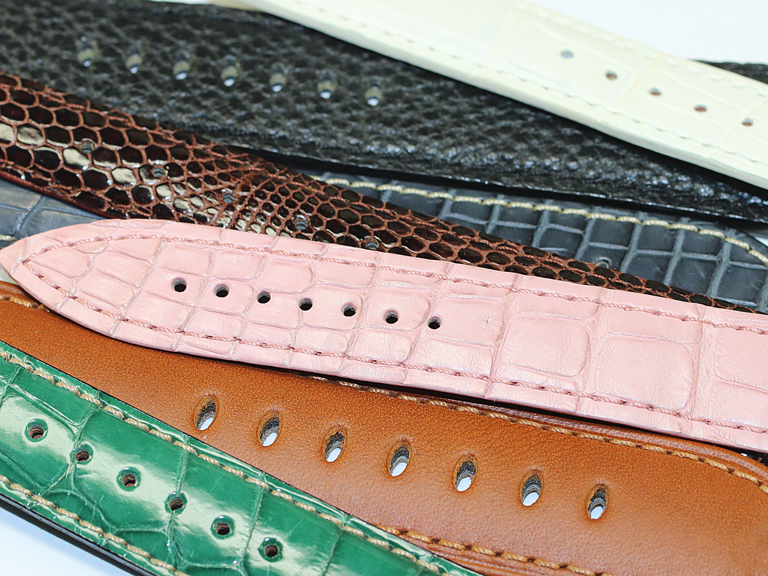 時計素材の基本（レザーストラップ編）/アリゲーターとクロコダイルの