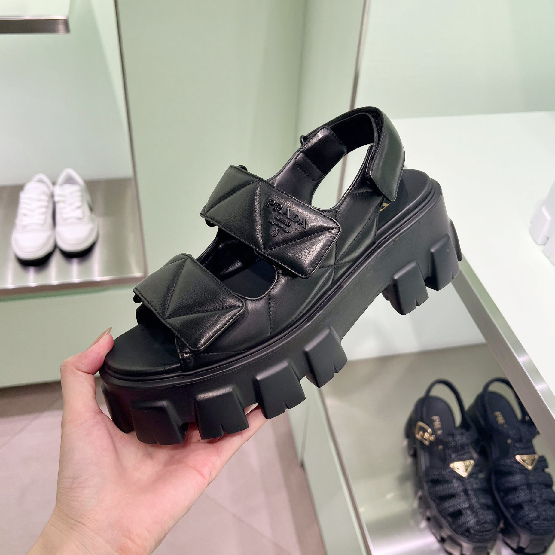 上品】☆PRADA☆プラダ モノリス ナッパレザー サンダル (PRADA