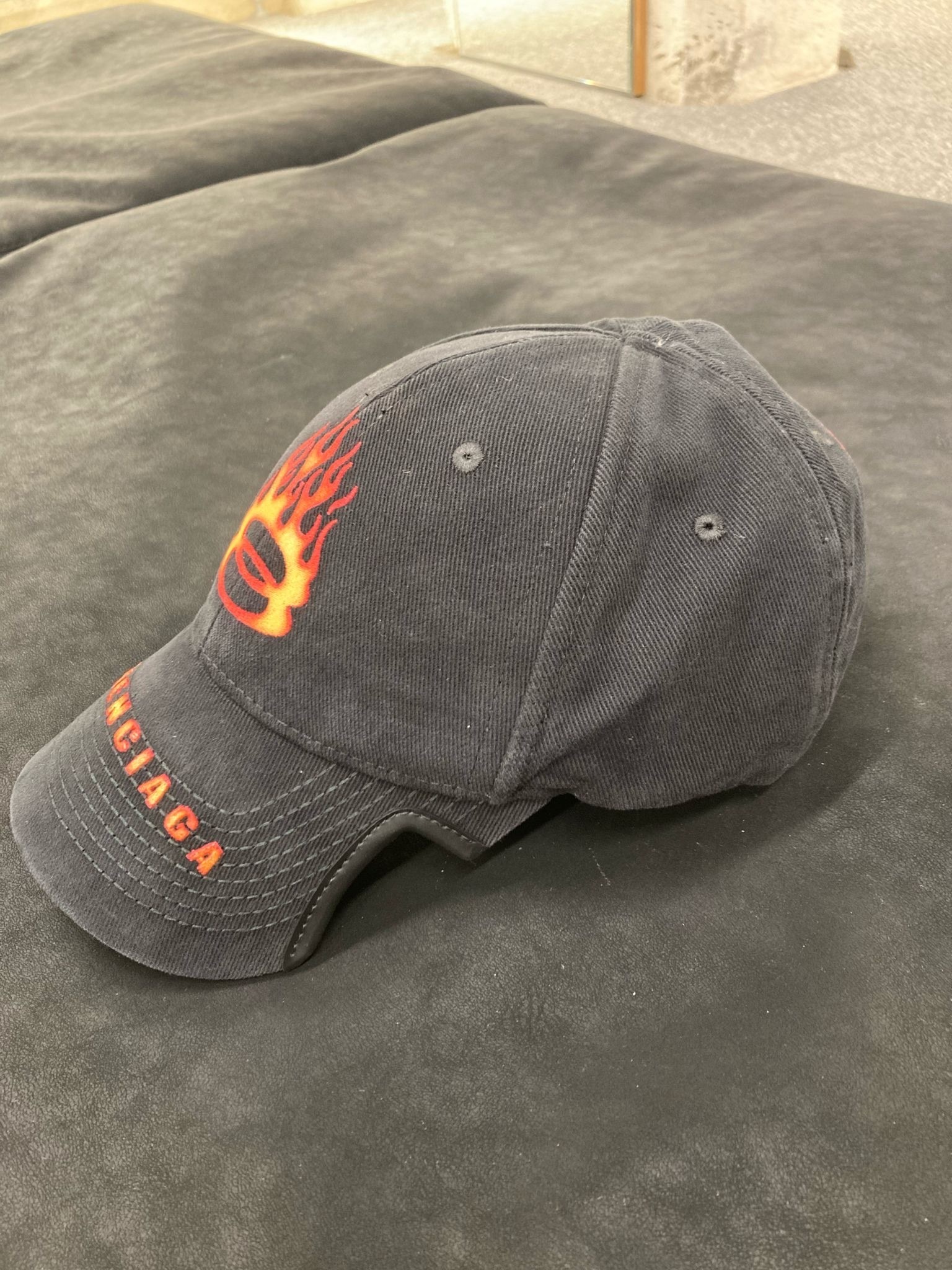 BALENCIAGA】Burning Unity キャップ 炎 コットンドリル (BALENCIAGA