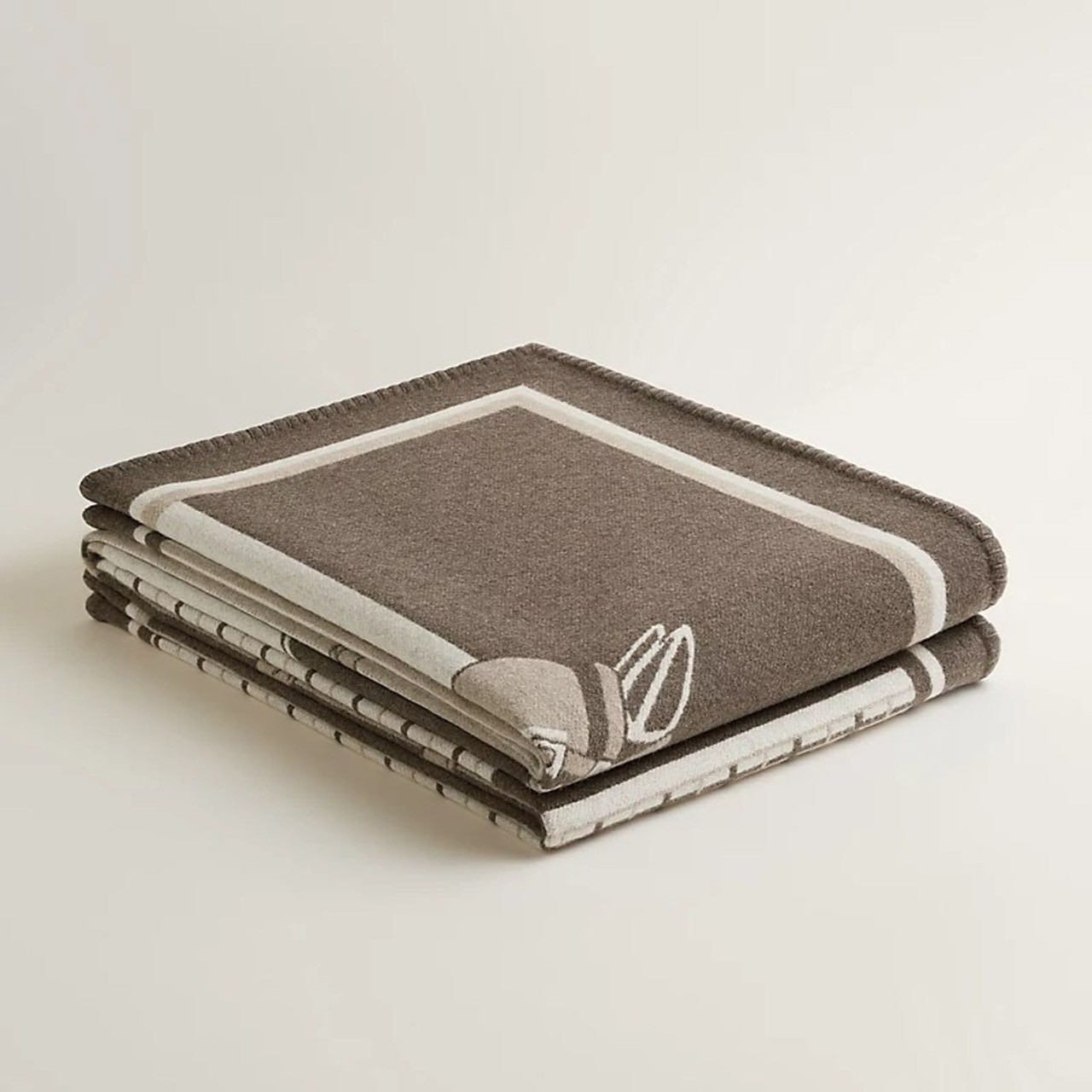 馬柄で上品なデザイン♪【HERMES】ブランケット (HERMES/ブランケット