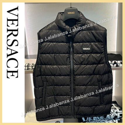 VERSACE(ヴェルサーチェ) ダウンベスト(メンズ) - ブランド通販のBUYMA