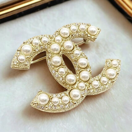 パール ブローチ CHANEL(シャネル) - ブランド通販のBUYMA