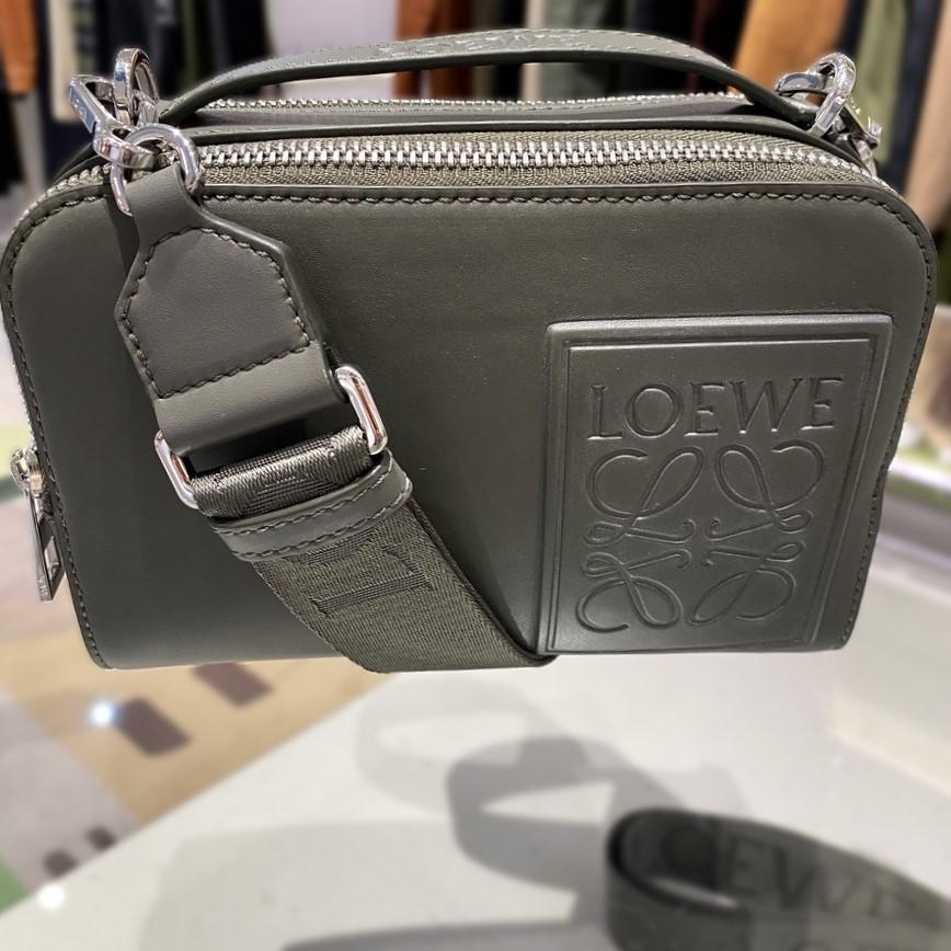 23SS】LOEWE Anagram レザー カメラ バッグ ロゴ ボディクロス (LOEWE