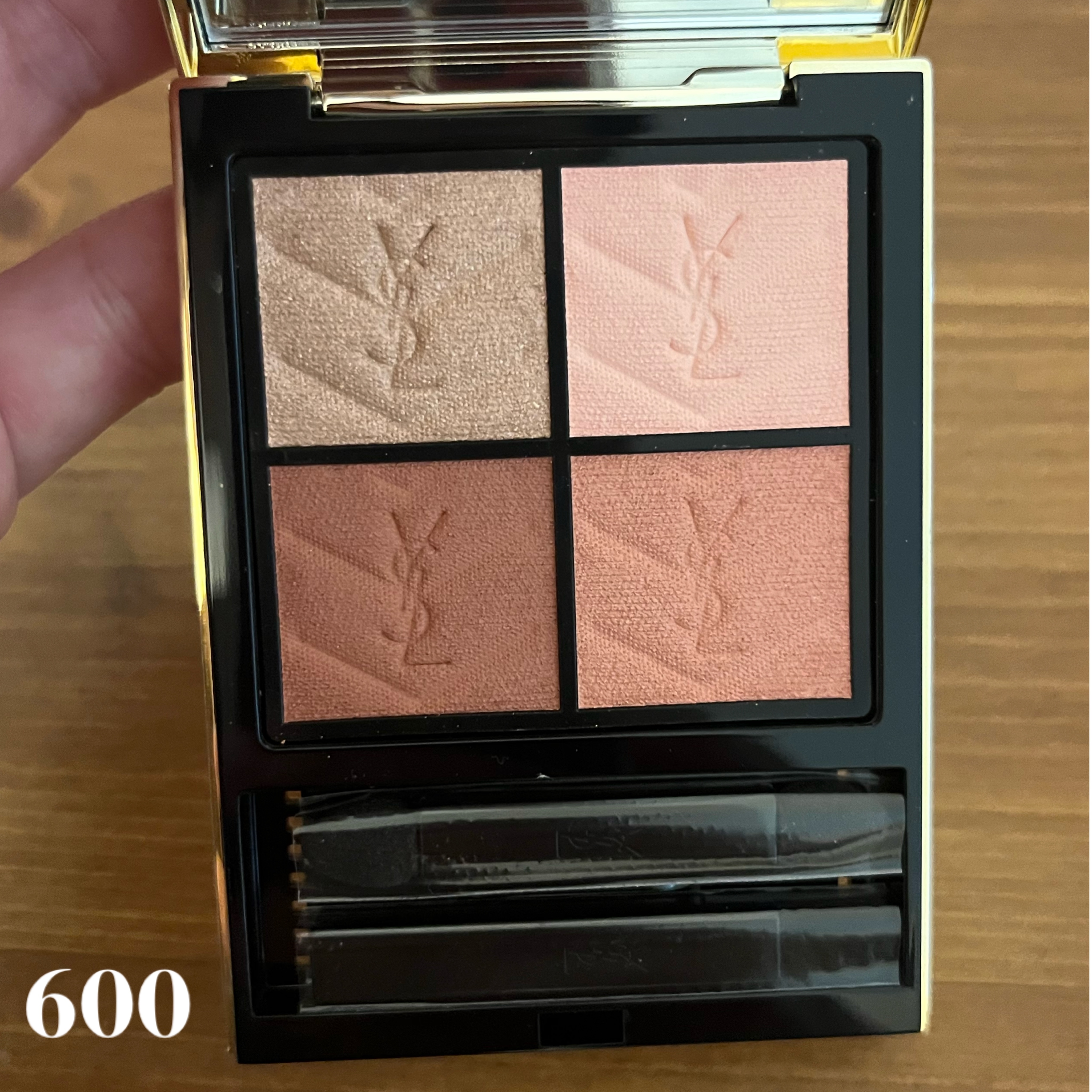 2023秋新作☆YSL☆アイシャドウパレット 6色【英国発】 (Saint Laurent