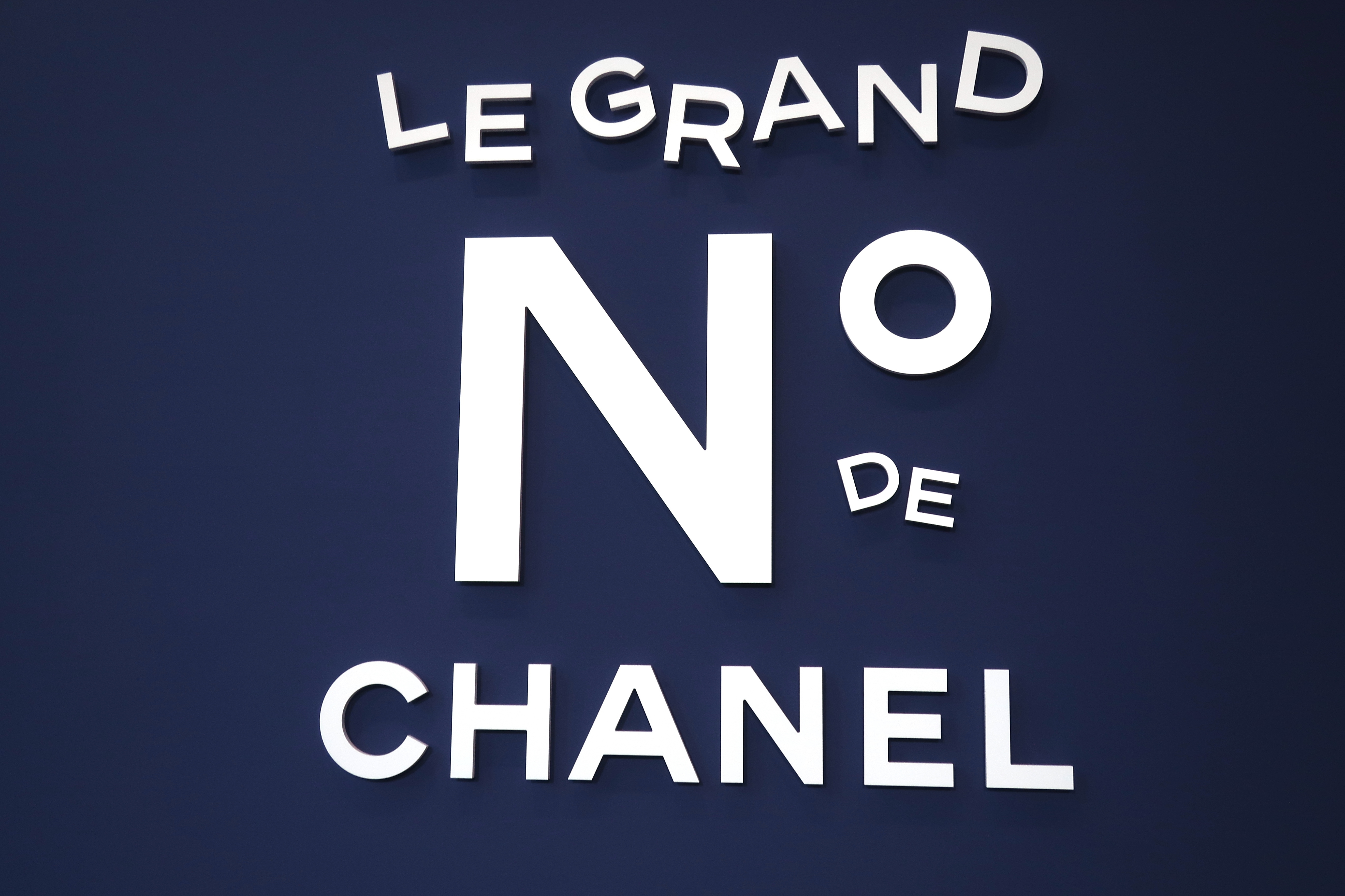 日本未発売 パリ CHANEL タロット 展覧会 LE GRAND NUMERO TAROT