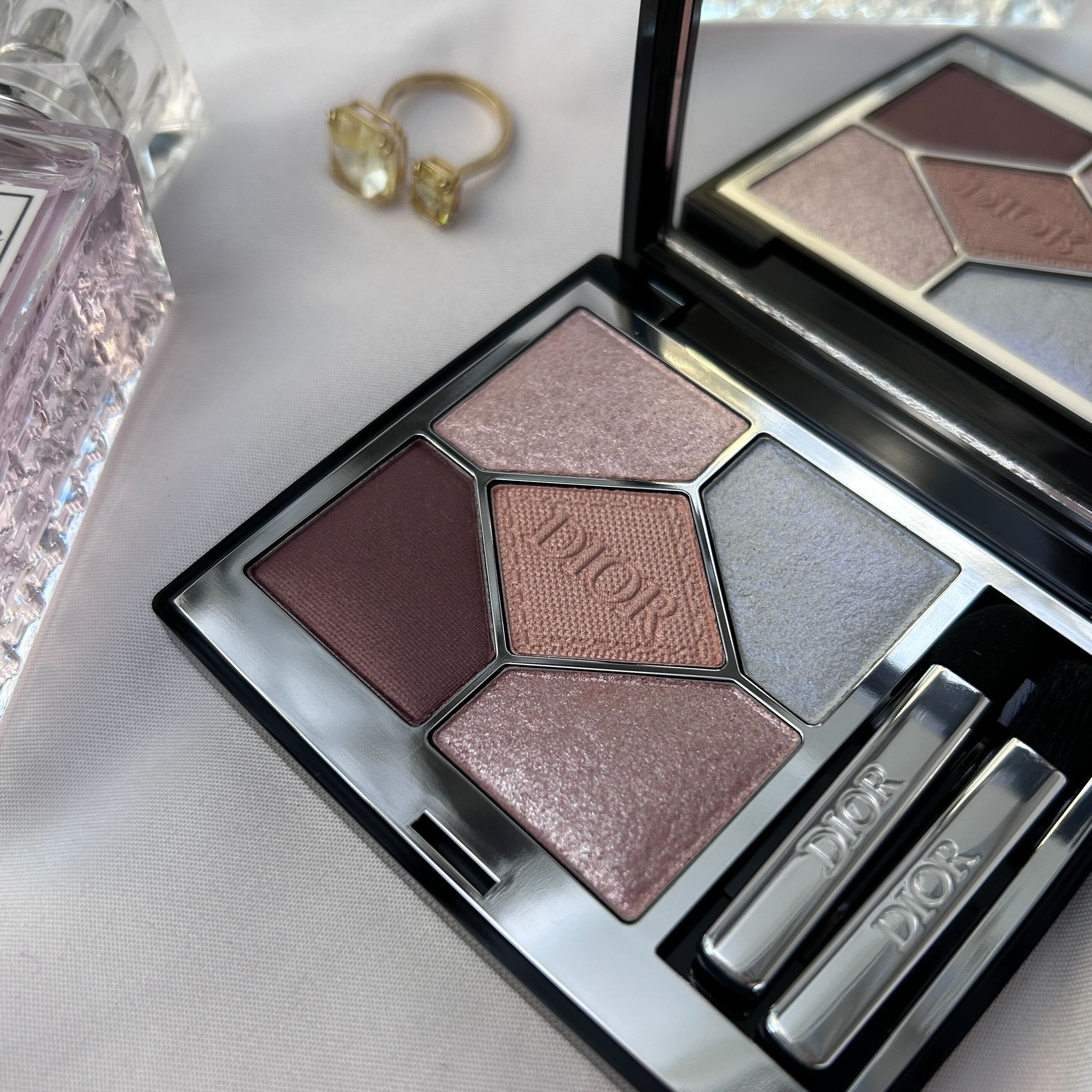 Dior(ディオール)海外限定サンク「813 Mimirose」がヒット中【BUYMA】