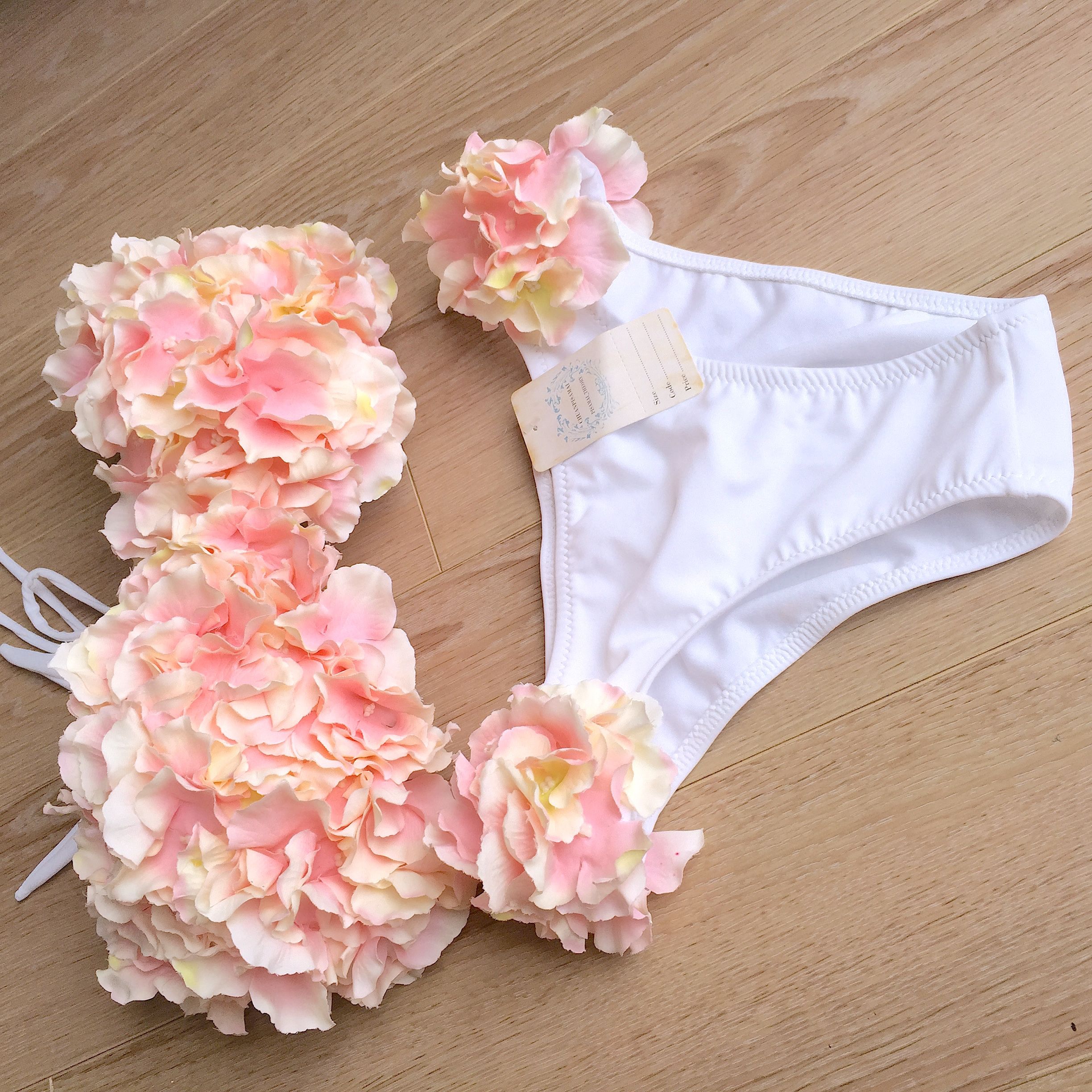 国内発送*+》チュアンピサマイ ビキニ（M） (Chuan Pisamai/ビキニ